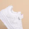 Zapatillas Blancas para Niños 2026, Nuevo Modelo de Primavera, Zapatos Blancos Versátiles y Transpirables para Campus para Niños y Niñas, Zapatos de Papá con Suelas Suaves