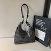 Bolso de Mano Elegante Simple de Moda de Gran Capacidad 2025 Verano Nuevo Estilo Ins Un Solo Hombro Axila Bolso Tote