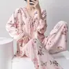 Pijama de algodón y seda para mujer 2026 nuevo primavera-verano manga larga estampado ropa de estar, holgado y adecuado para usar como outer, conjunto de algodón y seda talla grande
