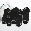 Fábrica de Meias Zhuji Atacado Meias Masculinas e Femininas Pretas, Brancas, Cinzas de Cano Curto, Médio e Alto Cor Sólida Fornecimento Tendência de Meias para Primavera e Outono