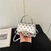 Bolsa transversal casual de bolinhas estilo coreano, moderna e estilosa para comércio internacional, nova coleção 2026, adequada para o dia a dia