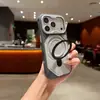 Compatible con iPhone 18 Pro Max, funda de teléfono magnética colorida con soporte, cubierta protectora Apple 17 con agujeros transpirables y tacto de piel 15