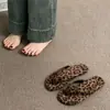 Chinelos de Alta Qualidade para Mulheres, Uso Externo de Verão, Novo Estilo 2026 Sapatos de Praia para Combinar com Saias, Sandálias Planas de Férias