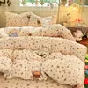 Crema de Invierno Estilo Retro Manta de Terciopelo de Leche Juego de Cuatro Piezas Coral Fresco Terciopelo Sábana de Franela Funda de Edredón
