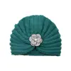 Gorro de Punto de Camelia Europeo y Americano con Pedrería y Perlas, Gorro de Poner, Gorro Turbante, Gorro de Lana Cálido de Otoño e Invierno Transfronterizo