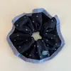 Goma para el pelo scrunchie de retazos de tela de lunares y bloques de color retro de nicho coreano para mujer, accesorio versátil para coleta