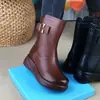 Botas nuevas de estilo chino hasta la mitad de la pantorrilla, botas Martin para mujer, nueva colección de invierno 2026, cómodas de suela blanda, cálidas con forro de lana, para madres
