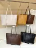 Bolsa de Gran Capacidad para Viajes Transfronterizos para Mujer 2026 Nueva Bolsa Tote Bolso de Hombro de Color Sólido Texturizado para Mujer Bolso Grande Tejido