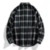 Camisa de manga larga para hombre de estilo limpio y brillante, a cuadros estilo japonés, talla grande, sobrecamisa holgada, moda de alta gama para hombre