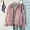 2026 Nueva Chaqueta de Algodón Ligera y Cálida con Capucha para Mujer Abrigo de Algodón para Mujer Otoño Invierno Corta Casual Holgada Chaqueta Acolchada de Algodón para Mujer