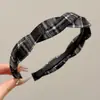Diadema de Borde Ancho para Otoño e Invierno Estilo Coreano para Mujer Diadema Alta para la Parte Superior de la Cabeza Hace que la Cara Parezca Más Pequeña Sensación de Alta Calidad Pinza para el Cabello Accesorios para el Cabello Antideslizante Pinza para el Cabello Goma para el Cabello