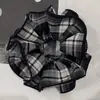 Scrunchie de Tecido Xadrez Cor de Café Estilo Coreano com Quatro Camadas para Mulheres, Elástico de Cabelo Elegante para Coque ou Rabo de Cavalo Baixo, Acessório de Cabelo