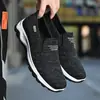 Zapatos de Punto Fly para Hombre al por Mayor Nueva Colección Primavera y Verano 2024 Slip-On Zapatos de Papá Zapatos Casuales Ligeros Transpirables de Malla para Venta Transfronteriza