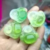 Colgante de Buda de Aceite de Caballo Tipo Hielo Calcedonia Verde, Colgante de Collar de Jade Verde Montaña Lejana, Suministro para Transmisión en Vivo