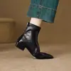 Botas Delgadas de Moda con Sentido del Diseño, Zapatos de Salón de Nicho con Tacones Gruesos, Botines Versátiles para Otoño e Invierno, Nuevo Estilo Francés 2025