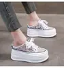 Verano Nuevo 2025 Punta Cerrada Estilo Hada Tacón Medio 8CM Altura Oculta Suela Gruesa Zapatos de Mujer para Faldas Zapatos de Plataforma Exterior