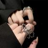 Aranha Dark Punk Ring ins Nicho Design High-end Moonstone Metal Cold Style Opening Ajustável
