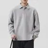 Camisa polo masculina com gola de lapela, cor sólida, novo estilo outono 2026, casual esportiva, corte solto, moderna e versátil