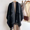 Bufanda Larga de Lana con Animales Nueva Colección Otoño e Invierno 2026, Chal de Moda y Versátil, Engrosada para Abrigo, Calentador de Cuello de Alta Gama