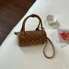 Nova Bolsa de Mão de Alto Estilo Simples e Única para Mulheres da Primavera de 2026, Moda de Nicho Bolsa de Ombro e Transversal com Bolinhas