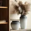 Vaso de Cerâmica Retrô Nostálgico, Recipiente de Flores Novo Estilo Chinês de Luxo Leve, Jarra de Cerâmica Grossa Fosca Preto e Branco, Ornamento de Decoração para Bancada de Casa