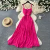 Vestido de seda vermelho estilo resort de nicho para mulheres, coleção de outono 2026, cintura alta, modelador, elegante vestido longo, vestido estilo francês