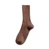Meias Grossas de Chão Outono e Inverno Meias Quentes Meias Femininas de Listras de Comprimento Médio Meias Versáteis de Inverno Cor Maillard Meia-Calça