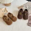 Sapatos de Couro para Meninas 2026 Estilo Novo Primavera e Outono Sapatos Casuais Infantis Estilo Britânico Sapatos Birkenstock Macios para Crianças Pequenas