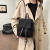 Bolso Pequeño de Mano Nuevo de Nicho Otoño e Invierno de 2026 de Lana Compacto Artístico Retro Versátil Mochila Bolso Cruzado