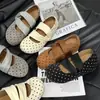 Outono 2026 Novo Solado Grosso Solado Macio Casual Versátil Mary Jane Sapatos de Uma Sola Estilo Quente Francês Bolinhas Aumento de Altura Sapatos Birkenstock Femininos