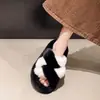Pantuflas peludas para mujer para usar en exteriores, nuevas sandalias de plataforma gruesa tipo slip-on para otoño e invierno 2026, pantuflas populares de panda con plataforma gruesa