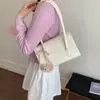 Bolso Pequeño Retro de Cuero Aceitoso Texturizado de Alta Gama para Mujer Nuevo Modelo 2026 Bolso Versátil para el Hombro, Debajo del Brazo, Bolso de Mano, Bolso Tote Pequeño