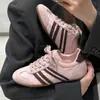 Zapatos de entrenamiento alemanes retro de Hong Kong con plataforma para aumentar la altura y puntera redonda para mujer, nuevos zapatos deportivos casuales de primavera 2026, con cordones y suela blanda, zapatos Forrest Gump