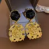 Clip de Oreja Exagerado Hueco de Cabeza de León Antiguo Moda para Mujer Pendientes de Perla de Lujo Ligero Estilo Palacio Venta al por Mayor Transfronteriza