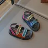 Sandalias para Niñas 2026 Verano Nuevas Estilo Coreano de Moda con Velcro Sandalias de Exterior para Niños Pequeños y Niños Zapatos de Playa