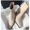 Elegantes botas de charol hechas a mano de moda para mujer, botines nuevos de tacón alto y diseño estilizado, botas de corte ajustado, botines nuevos para mujer