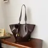 Bolso tote de alta gama, minimalista, para mujer, nueva moda 2026, gran capacidad, versátil, para el trabajo, bolso de hombro plisado