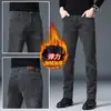 Novos Jeans Pretos Italianos para Homens 2026, Corte Reto Slim Fit, Stretch, Calças Casuais de Alta Qualidade, Forradas com Lã para Outono e Inverno