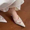 Mules Chuyuji de encaje estilo francés con punta para mujer, sandalias cerradas sin cordones con tacones de aguja, adecuadas para combinar con faldas