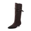 Botas hasta la rodilla de tacón de gatito con ambiente estilo francés 2025 Otoño e Invierno Botas altas de punta con tacón bajo y hebilla de cinturón para mujer