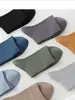 Calcetines para Hombre Zhuji para Primavera y Verano, Calcetines de Malla de Algodón Puro de Tubo Medio, Antibacterianos, Resistentes al Olor, Calcetines de Negocio sin Costuras, Absorbentes de Humedad, 100% Algodón al por Mayor