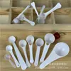 Producción personalizada cuchara de plástico subempaque cuchara pequeña dosificadora cuchara de plástico para polvo de mascarilla cuchara de plástico para sal