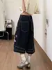 Shorts jeans retos pretos de cintura alta com estampa estilo americano para afinar o corpo, calças cropped estilo hot girl da moda de rua para o verão de 2026