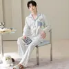 Algodón PuroPijama para Hombre Primavera y Otoño Camisa de Manga Larga Cuello Camisero Botón Abierto Holgado Conjunto para Estar en Casa Casual Modelo Nuevo 2026