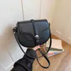 Hebilla de Cinturón Simple 2026 Vintage Nuevo de Moda Textura Exquisita Bolso de Mano tipo Silla de Montar Bolso Cruzado para Hombro Axila para Mujer