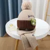 Conjunto de Chapéu e Cachecol Infantil Duas Peças Dinossauro de Desenho Animado Traje para Bebê Masculino e Feminino Chapéu de Lã Quente para Crianças de Tamanho Médio e Grande