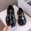 Zapatos de princesa para niñas 2022 primavera mocasines zapatos de cuero negro para bebés zapatos individuales infantiles modernos sin cordones