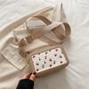 Bolsa Pequena Quadrada Fashion Casual Fresca de Celebridade da Internet para Mulheres 2025 Verão Bolsa de Ombro Fofa de Cereja Moda Coreana Bolsa Transversal
