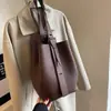 Bolso Cubo de Moda Transfronterizo, Bolso de Alta Gama para Mujer, Bolso Cruzado Retro para Viajar, Gran Capacidad, Bolso de Hombro Simple para Mujer