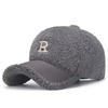 Invierno Nuevo Internet de Moda Terciopelo de Peluche Cálida Gorra de Béisbol Moda Damas Fotografía Callejera Versátil Bordada R Gorra